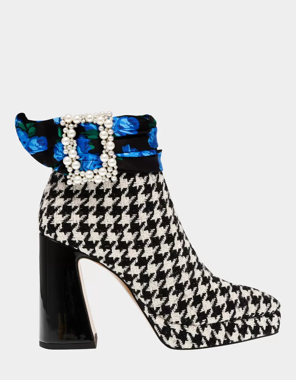 Women Betsey Johnson Shoes<Idris Black/White